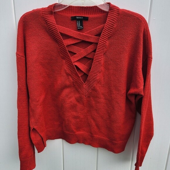 Forever 21 Sweaters - Forever 21 Red Lattice V-Neck A-line Long Sleeve Pullover Cropped Sweate…